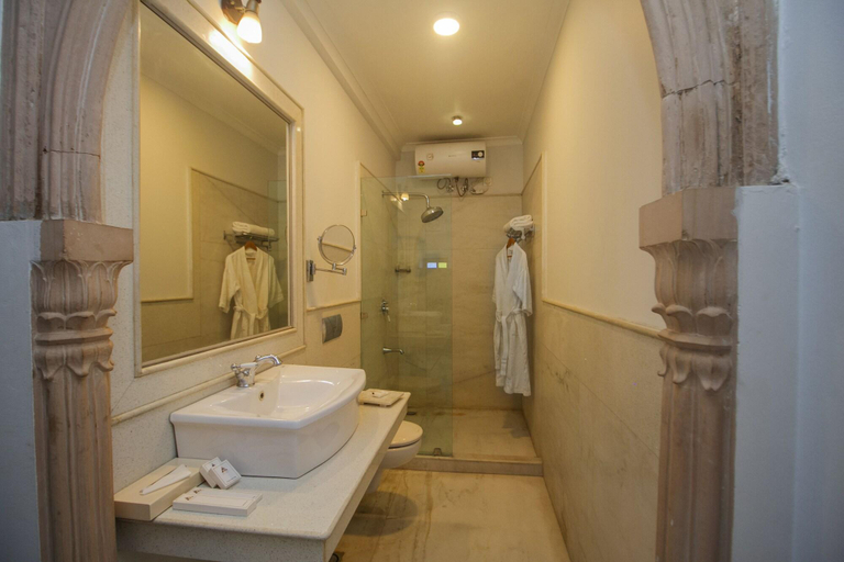 Bathroom, Amritara Chandra Mahal Haveli, Pali