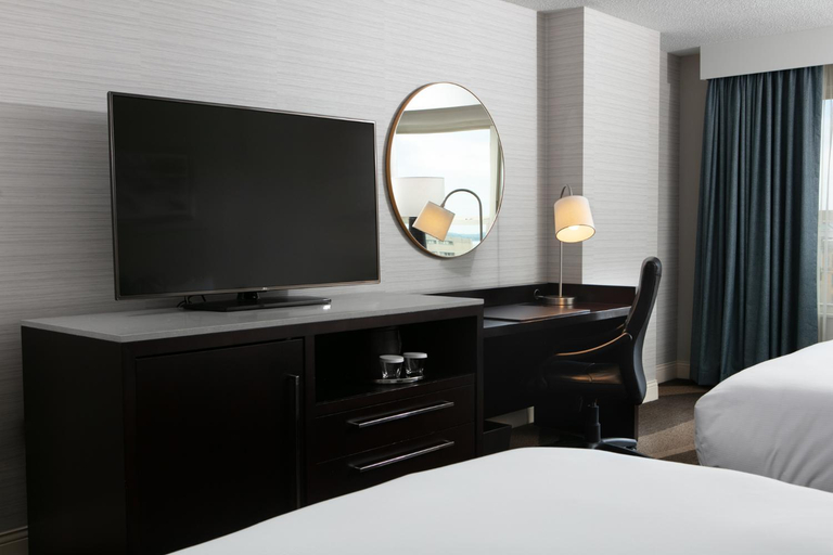 Bedroom 3, Hilton Madison Monona Terrace, Dane