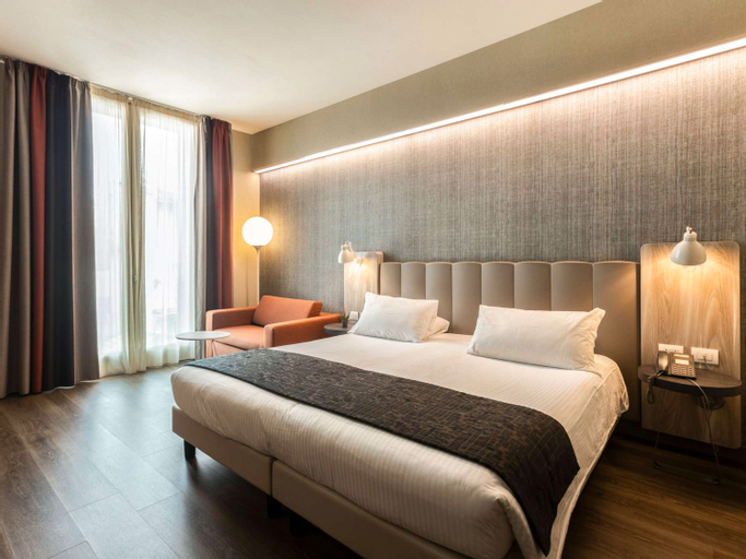 Mercure Florence Center - Tap to explore photos