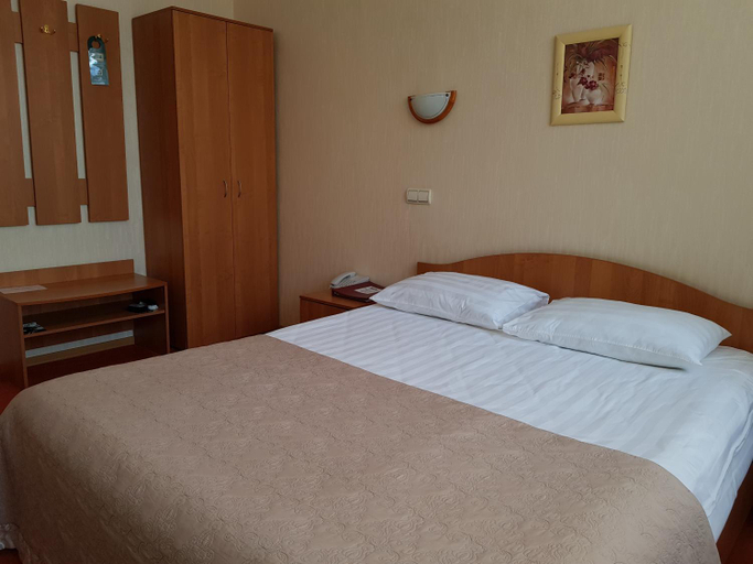 Others 4, August Hotel, Ekaterinburg gorsovet