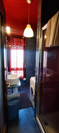 Others 5, Casa Robert, Alessandria