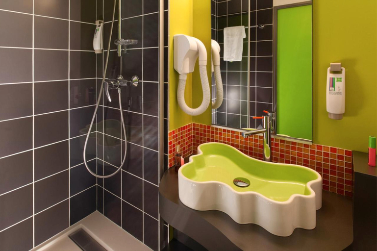 Bedroom 4, ibis Styles Lyon Villeurbanne Le Parc de la Tete d'Or, Rhône