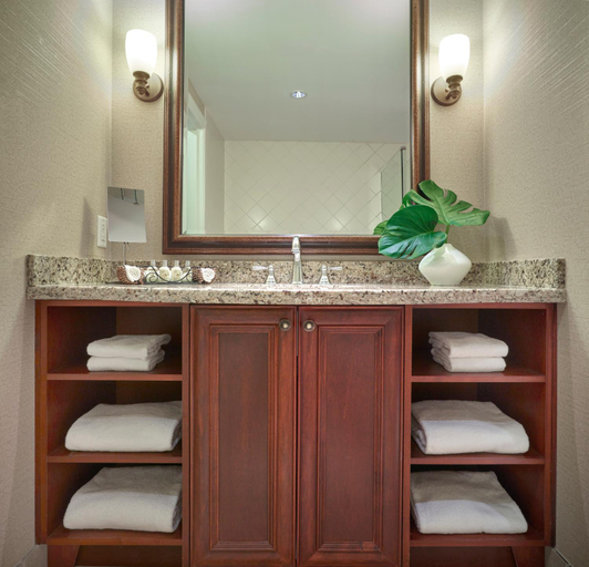 Bathroom 5, Sun Peaks Grand Hotel & Conference Centre, Thompson-Nicola