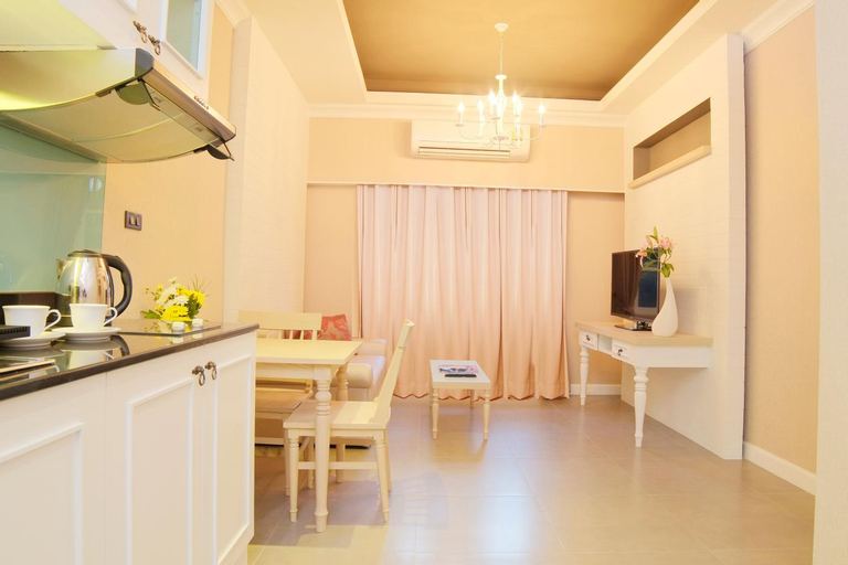 Dining Room 4