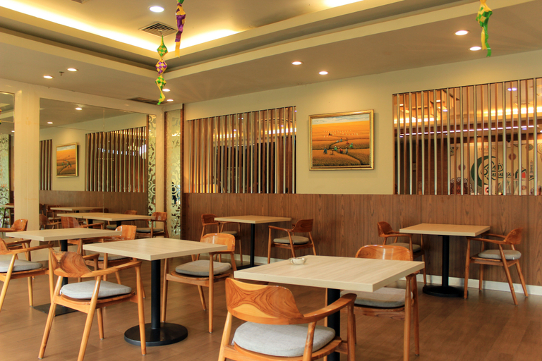 Food & Drinks 4, Swiss-Belexpress Jayapura, Jayapura