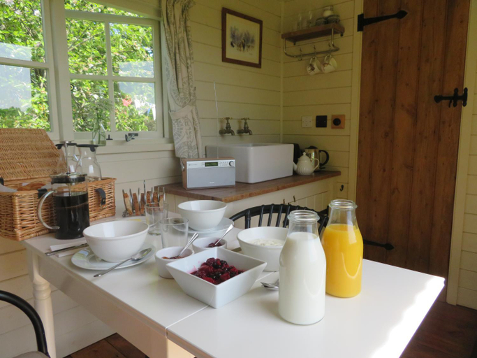 Others 4, Wilderness B&B 3 Self Contained Rooms Nr Sissinghurst, Kent