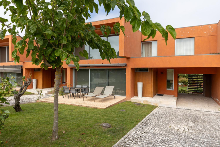 Exterior 9