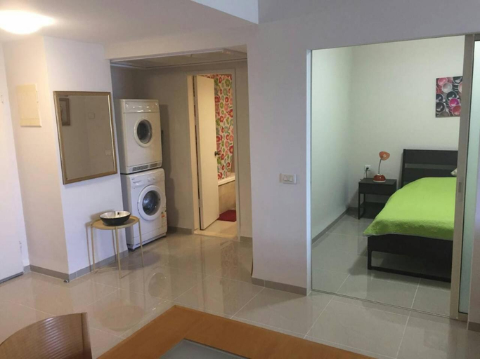 Others 4, Apartment on Haifa