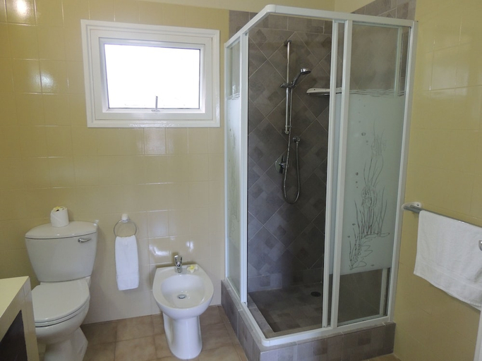 Bathroom 4, Hotel La Roussette