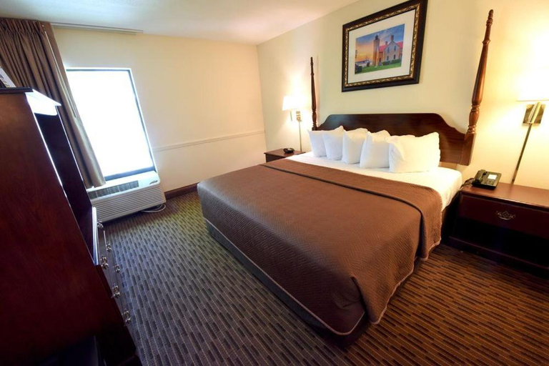 Bedroom 3, Bayside Hotel of Mackinac, Cheboygan