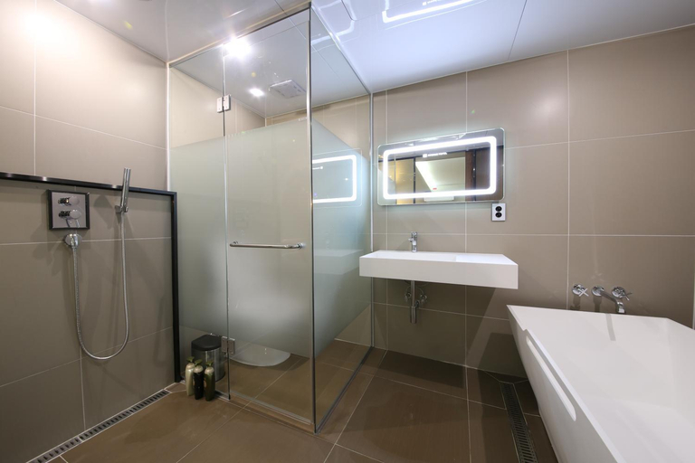Bathroom 4, Avenue Hotel, Jeonju