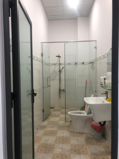 Bathroom, Khach San Vinhomes Huynh, Bến Tre