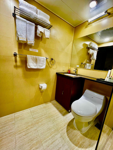 Bathroom 4, Serenti Hotel Saipan, Saipan