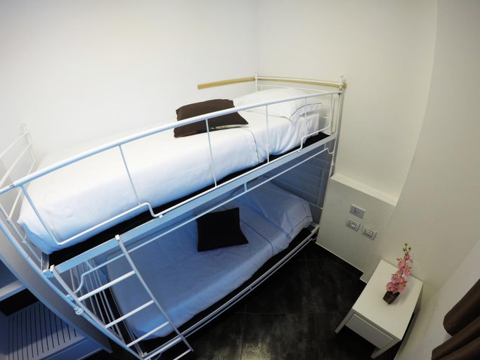 Bedroom 16