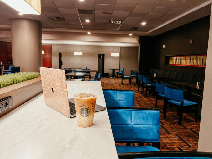 Food & Drinks 4, Hotel Pentagon South, Alexandria