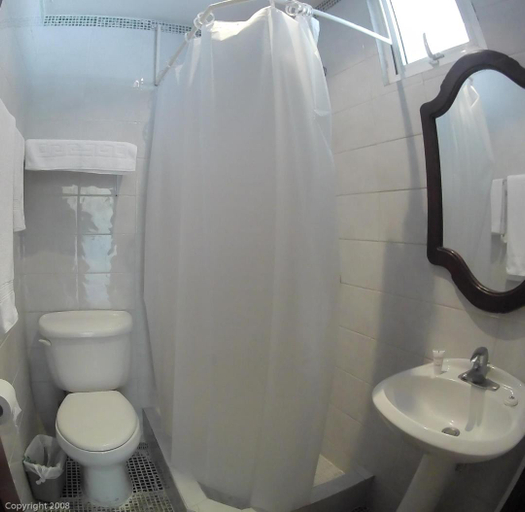Bathroom 4, Hotel Discovery, Distrito Nacional
