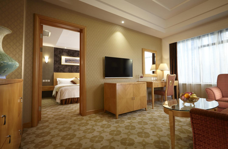Others 5, East Hotel, Dalian