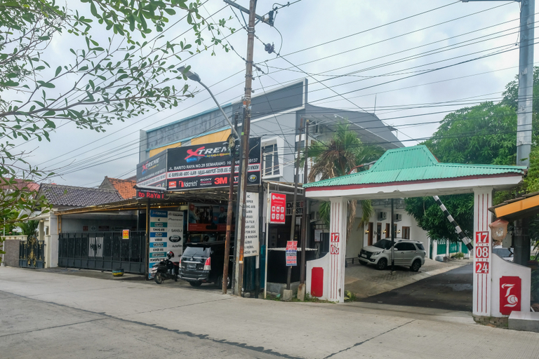 Exterior & Views, RedDoorz near Simpang Lima Semarang, Semarang