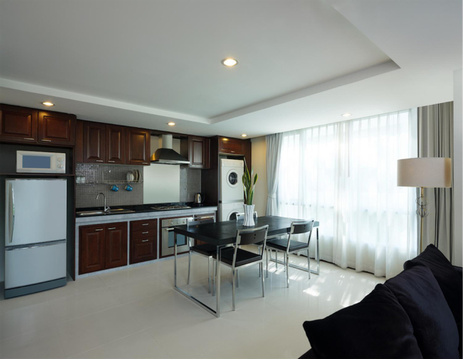 Dining Room 15