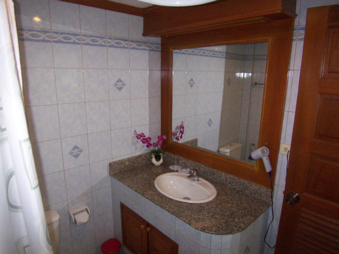 Bathroom 5