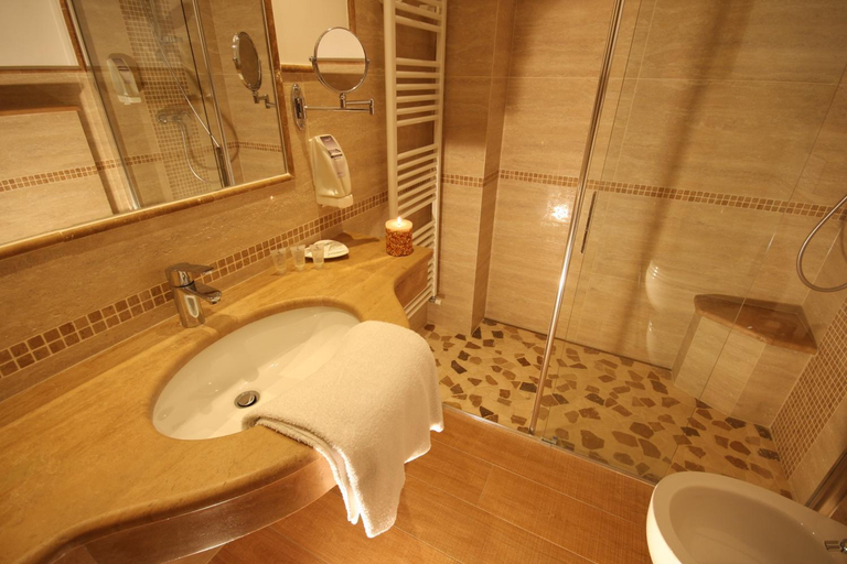 Bathroom 3, Active Hotel Pineta, Trento