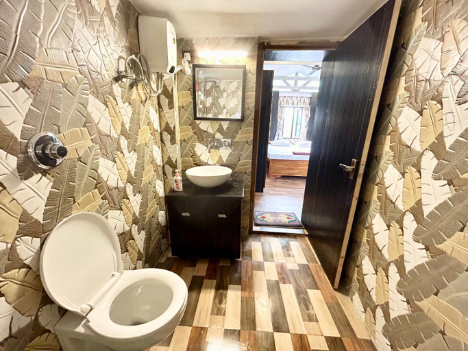 Bathroom 4, Palli Bangla Resort, near Ruby Hospital, Anandapur, South 24 Parganas
