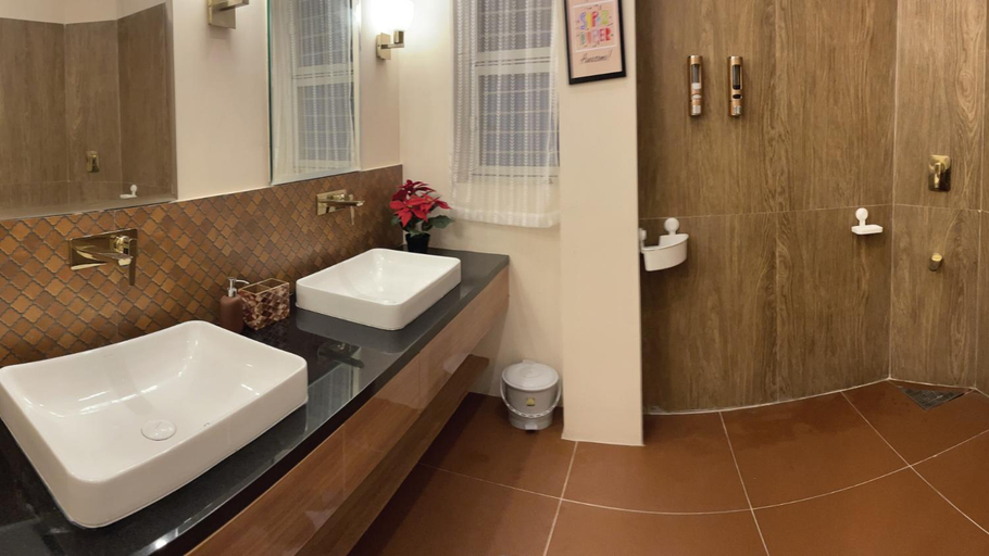 Bathroom 4, Luxre Homes , Bangalore