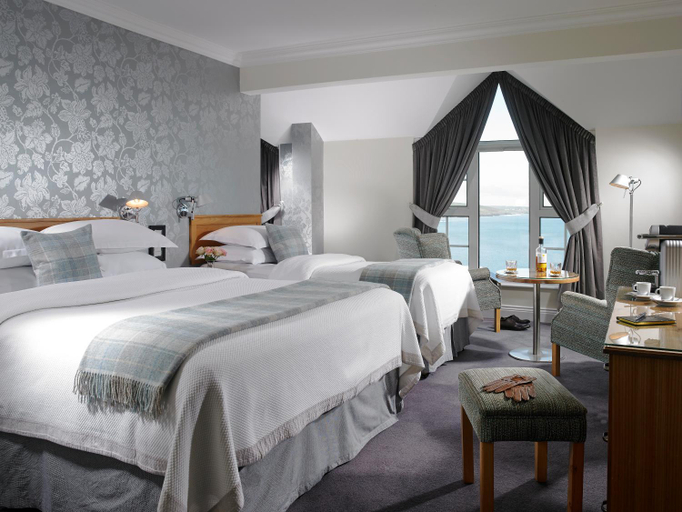 Bedroom 2, Dunmore House Hotel