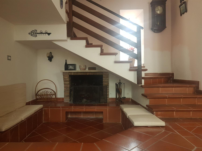 Others 5, La Casa Blanca, Ascoli Piceno