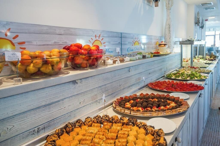 Food & Drinks 5, Oasis Del Mare, Tsarevo