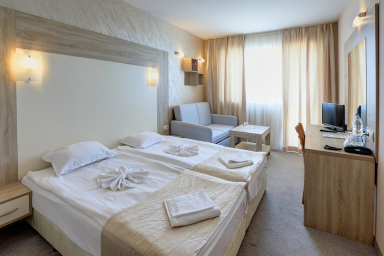 Bedroom 2, Paraiso Beach - All Inclusive, Nesebar