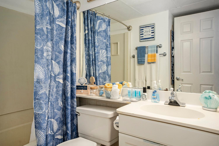 Bathroom 2, Tipsea on the seawall, Galveston