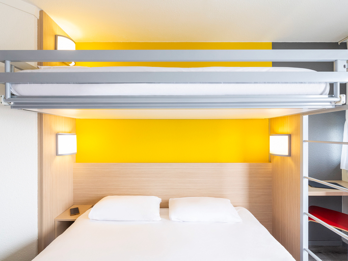 Bedroom 2, Greet hotel Angoulême Ouest, Charente