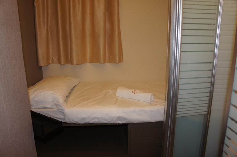 Bedroom 9