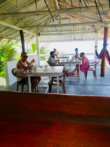 Food & Drinks 3, Amour Surf, Tangalle