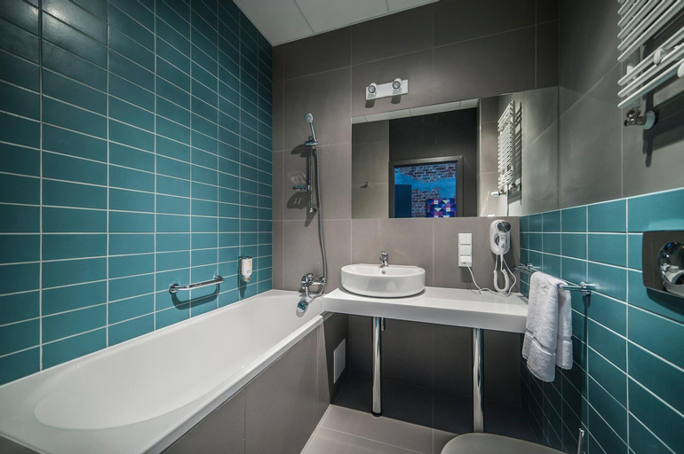 Bathroom 4