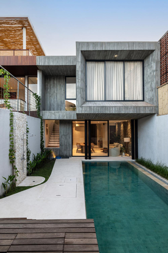 Swimming Pool 11