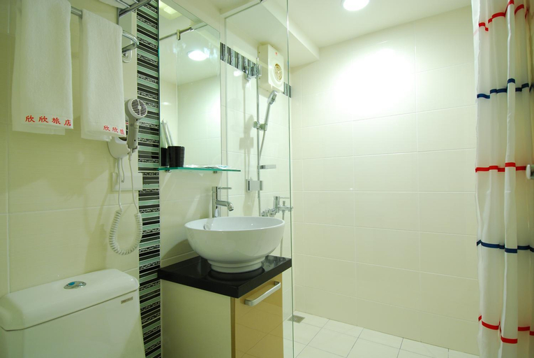 Bathroom 9