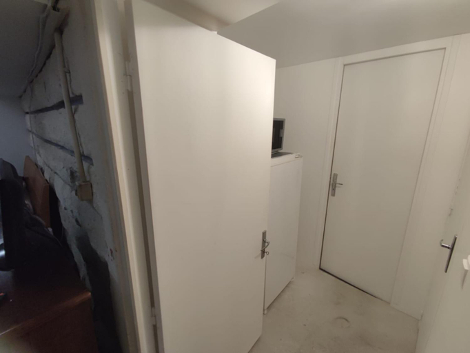 Others 4, Studio prive dans maison, Val-de-Marne