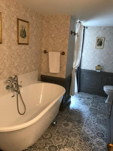 Bathroom 4, Chambres d'hotes du chateau, Pas-de-Calais