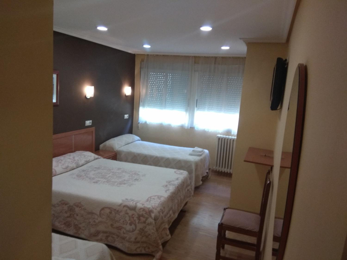 Others 3, Hostal Lido, Ourense