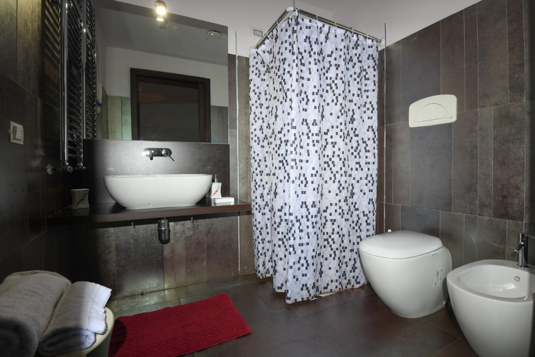 Bathroom, La Torre-1984, Potenza