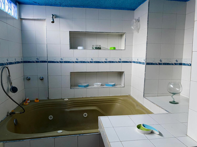Bathroom 2, El Peregrino, Chía