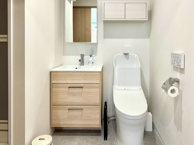 Bathroom 3, Solana Kujyukuri, Sanmu