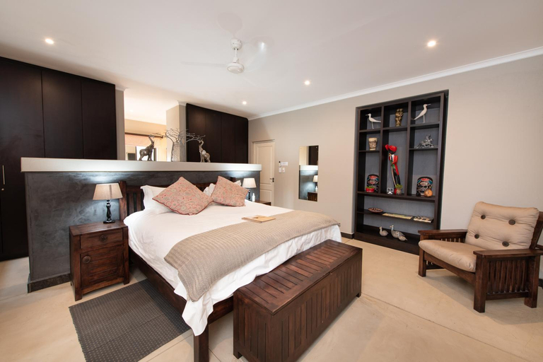 Bedroom 2, Nyaleti Lodge, Mopani