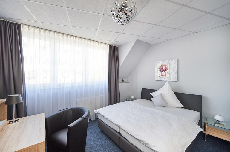 Bedroom 12