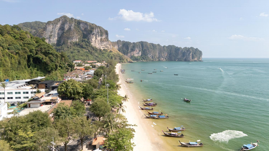 Others 4, Sea Beach Hostel & Club Beachfront 18-39 years only, Mueang Krabi