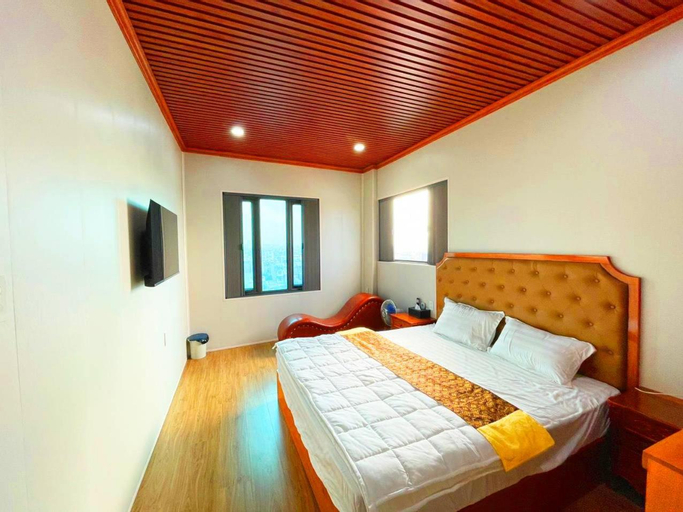 Bedroom 12