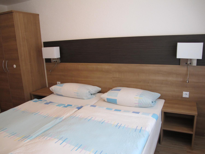 Bedroom 3, Gasthaus Romer, Zollernalbkreis