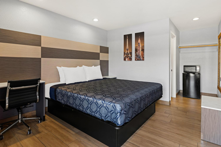 Bedroom 6